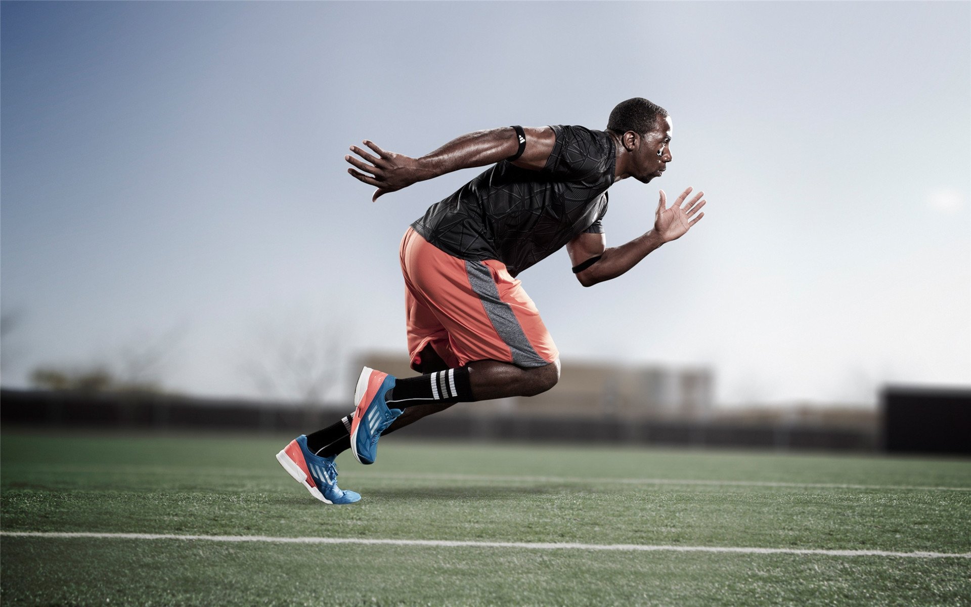 生涯之夜!克莱狂轰45分如神兵天降,太阳队狂胜深圳队展露冠军相