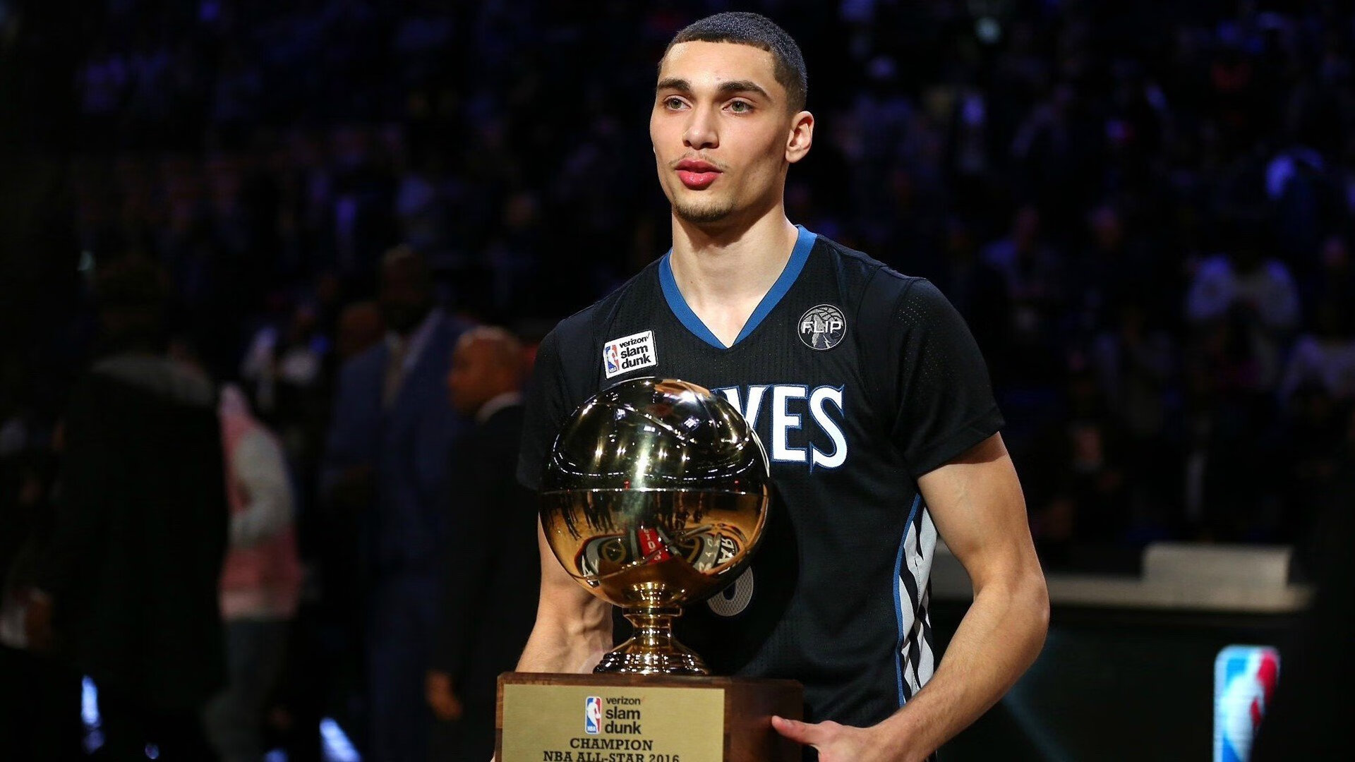 文班亚马的苍穹之舞，当新鹰展翅撕裂爵士乐章