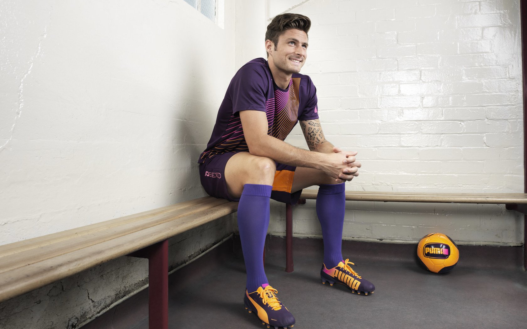 黄潜惊魂夜，布雷默一锤定音，年度焦点战险胜伊拉克